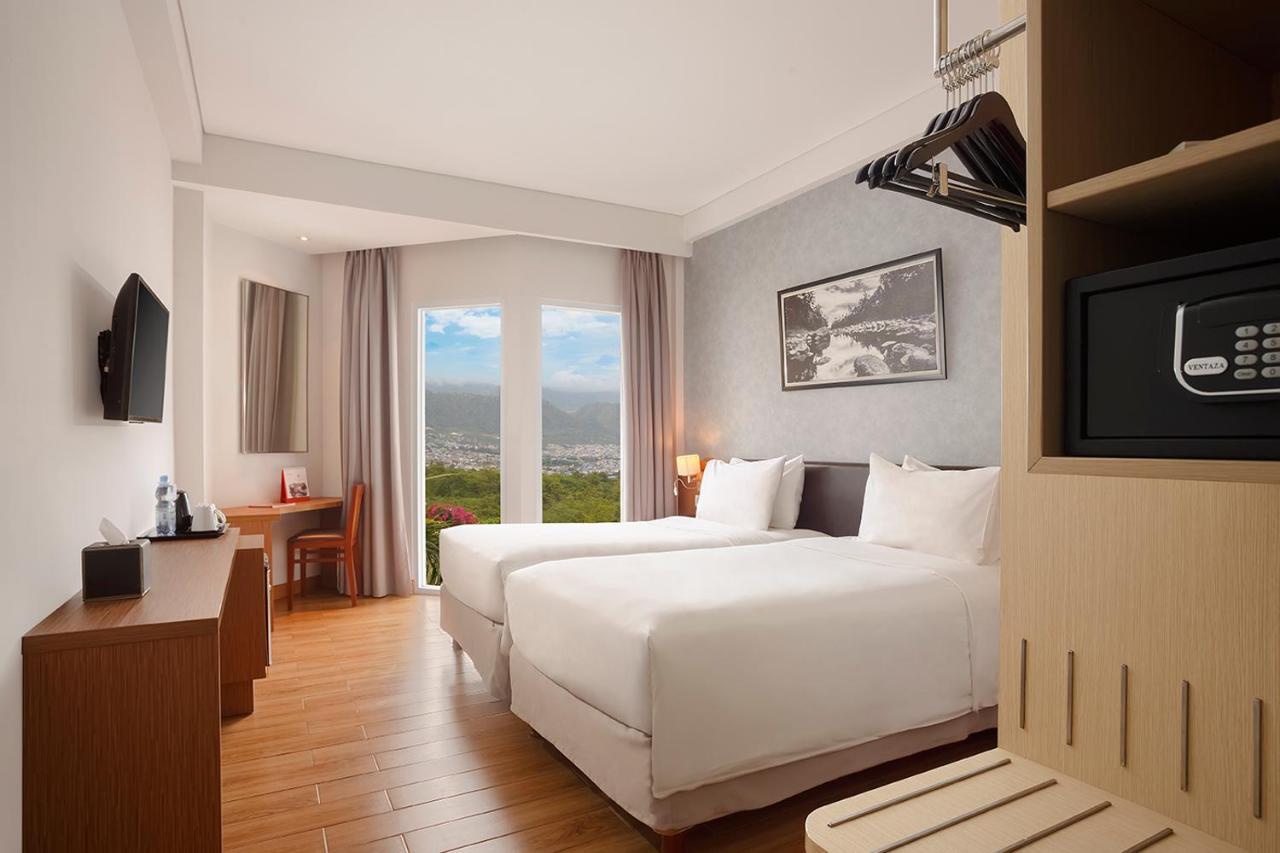 Swiss-Belinn Luwuk Dış mekan fotoğraf