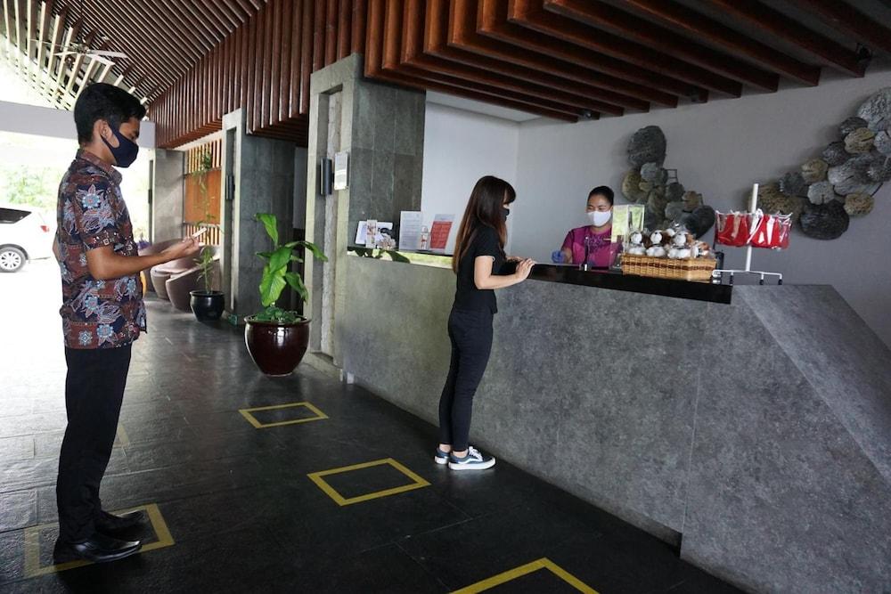 Swiss-Belinn Luwuk Dış mekan fotoğraf